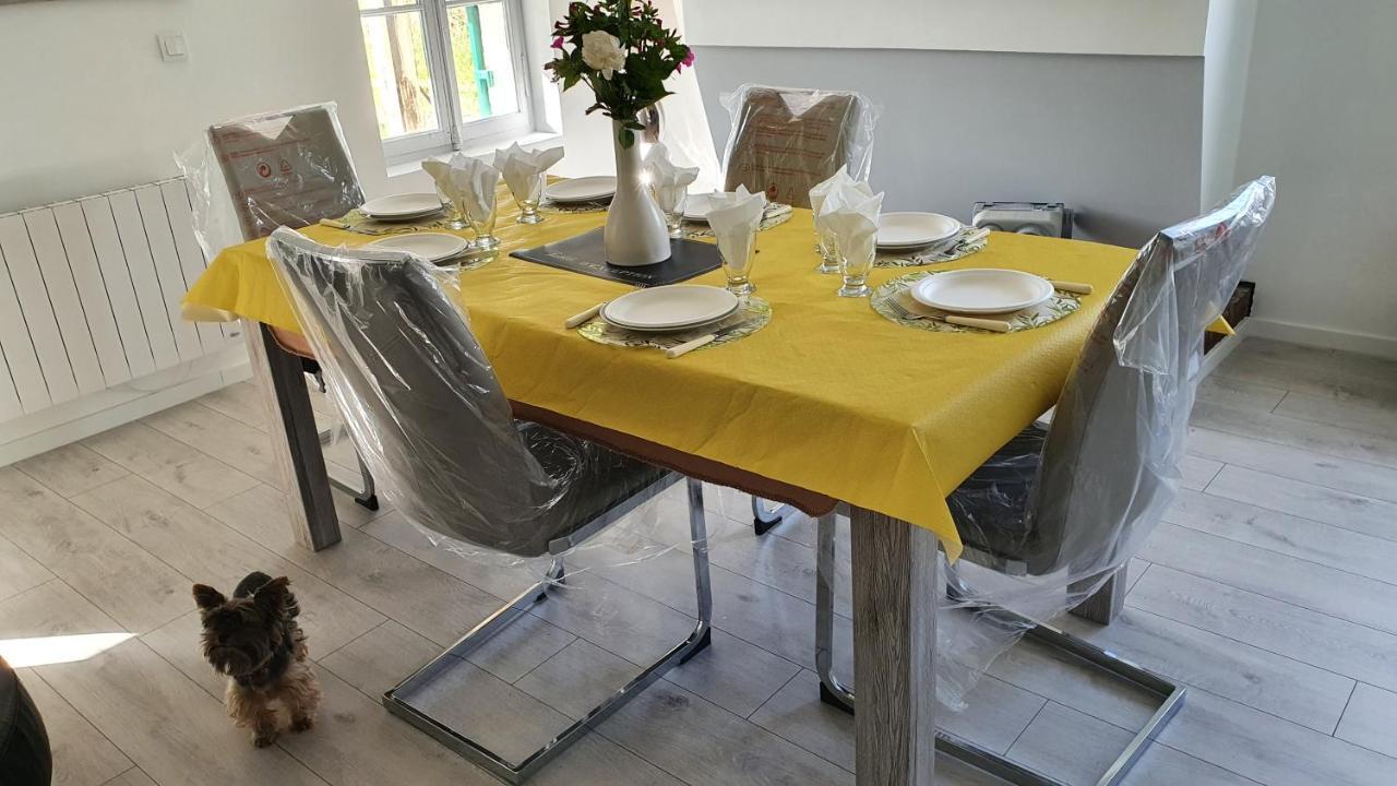 Grande Maison Avec Jardin, Animaux,Au Calme Yviers Exterior foto