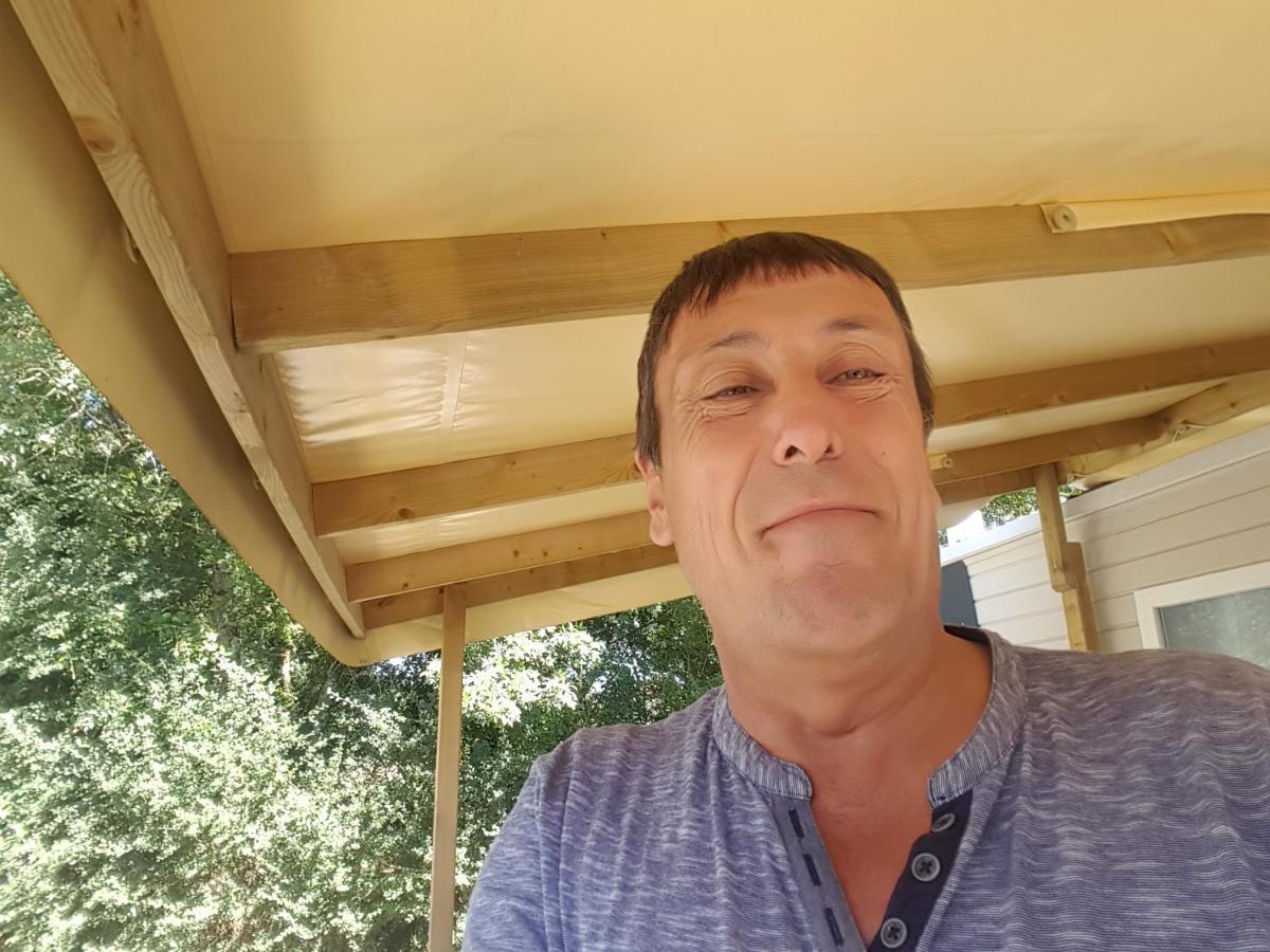 Grande Maison Avec Jardin, Animaux,Au Calme Yviers Exterior foto